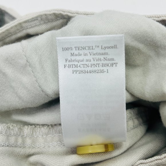 Everlane The Tencel Relaxed Fit Chino Pants - Picture 16 of 16